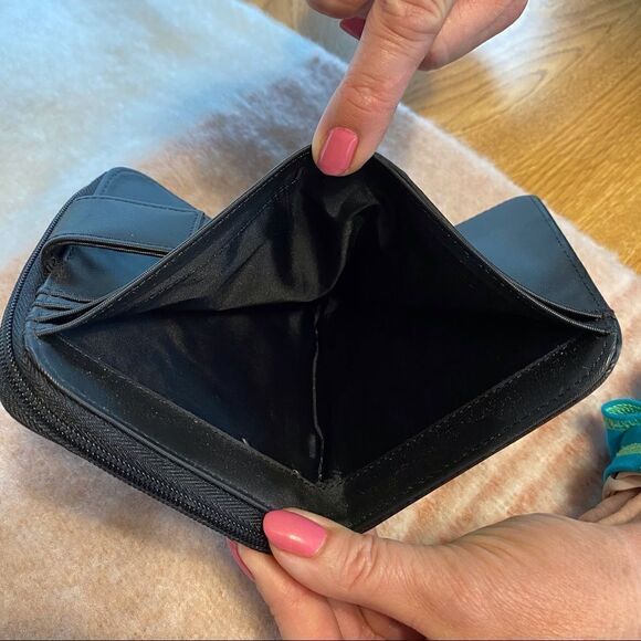 Victoria’s Secret Black Nylon Zip Around Wallet - Picture 6 of 9